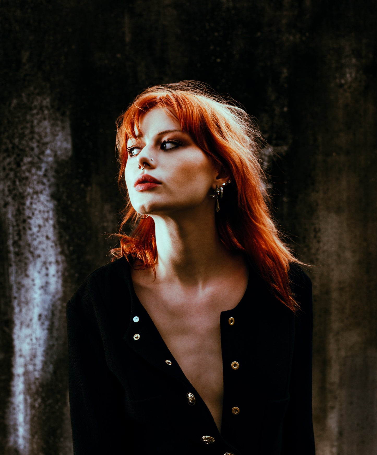THE CIGARETTE GIRL No05