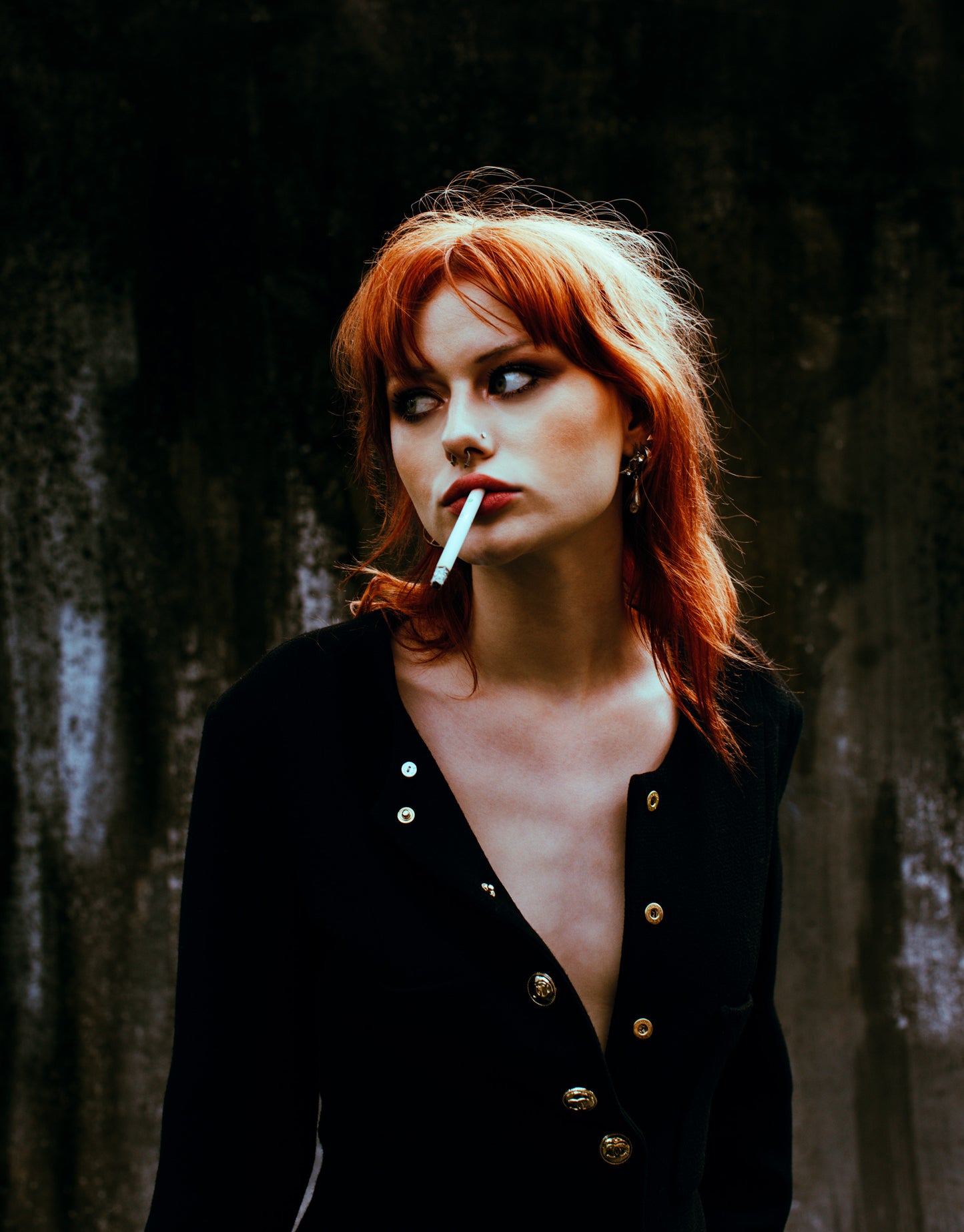 THE CIGARETTE GIRL No06